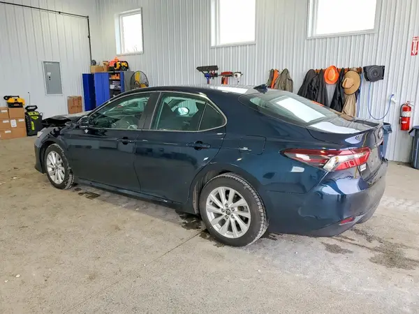 4T1C11AK0MU601192 2021 TOYOTA CAMRY - Image 2