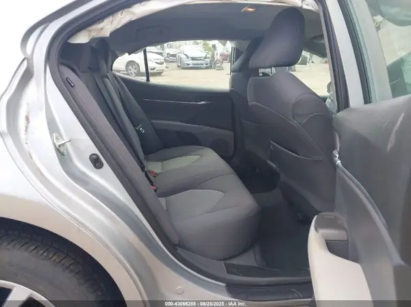 4T1C11AK0NU001127 2022 TOYOTA CAMRY - Image 8