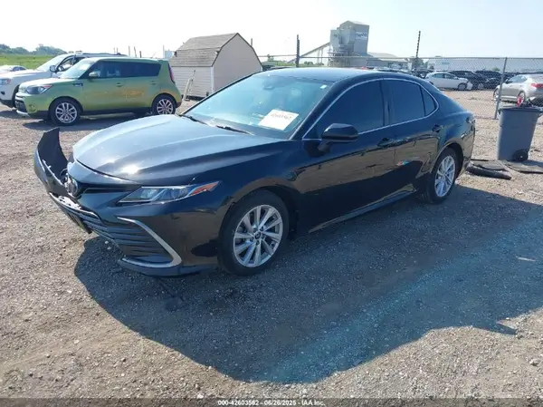 4T1C11AK0NU020308 2022 TOYOTA CAMRY - Image 2
