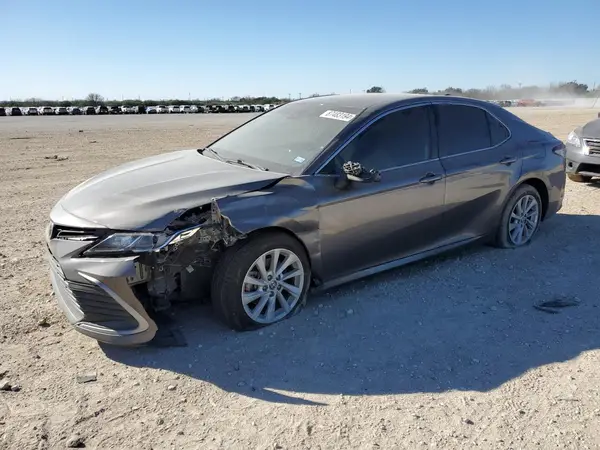 4T1C11AK0NU035956 2022 TOYOTA CAMRY - Image 1