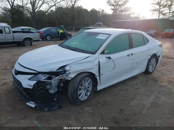 4T1C11AK0NU063417 2022 TOYOTA CAMRY - Image 2