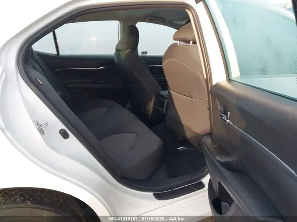 4T1C11AK0NU063417 2022 TOYOTA CAMRY - Image 8