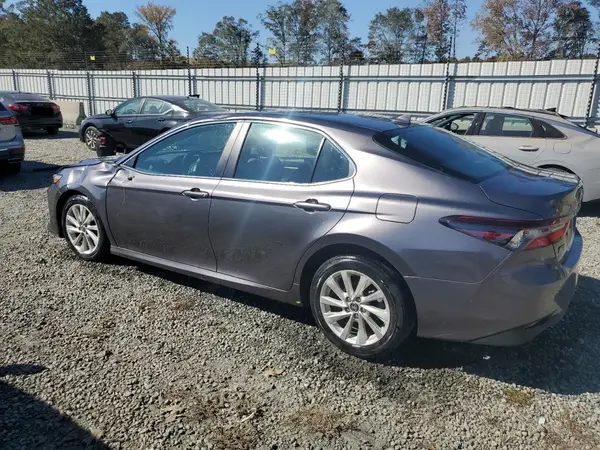 4T1C11AK0NU066222 2022 TOYOTA CAMRY - Image 2