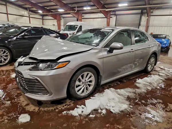 4T1C11AK0NU068651 2022 TOYOTA CAMRY - Image 1