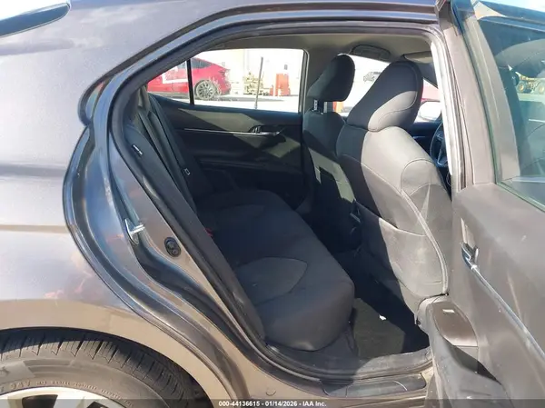 4T1C11AK0NU075793 2022 TOYOTA CAMRY - Image 8