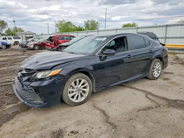 4T1C11AK0NU617927 2022 TOYOTA CAMRY - Image 1