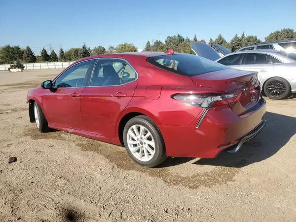 4T1C11AK0NU620522 2022 TOYOTA CAMRY - Image 2