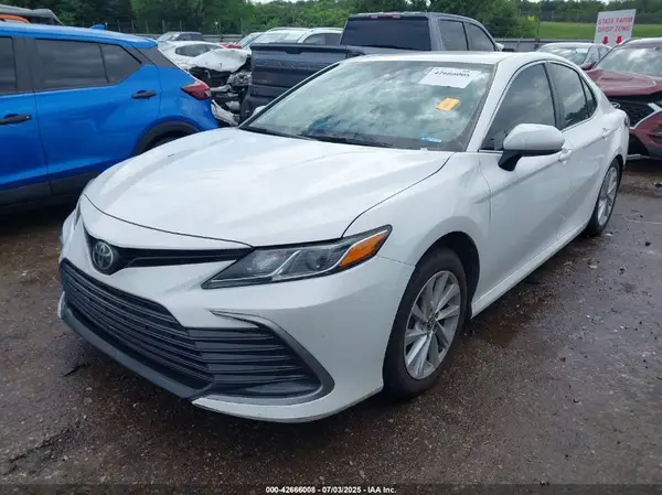 4T1C11AK0NU625431 2022 TOYOTA CAMRY - Image 2