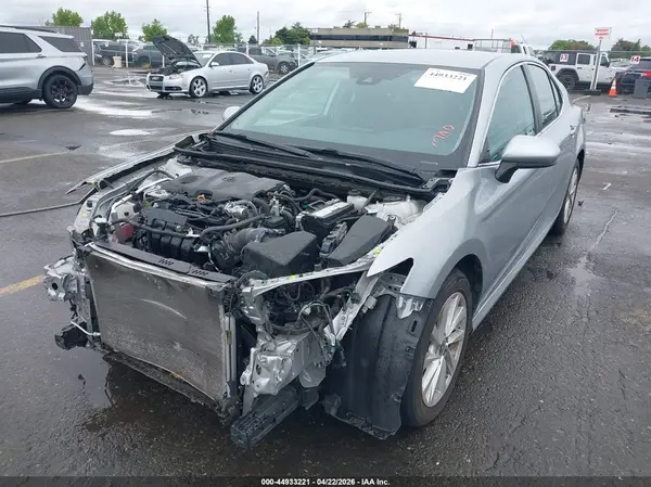4T1C11AK0NU626837 2022 TOYOTA CAMRY - Image 2