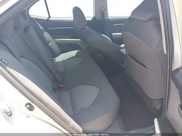4T1C11AK0NU627812 2022 TOYOTA CAMRY - Image 8