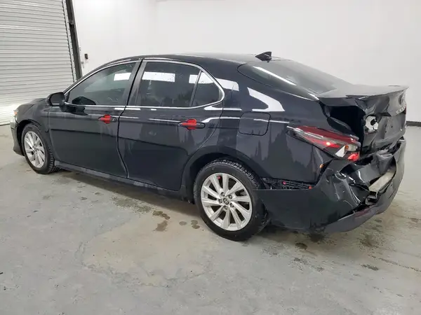 4T1C11AK0NU628233 2022 TOYOTA CAMRY - Image 2