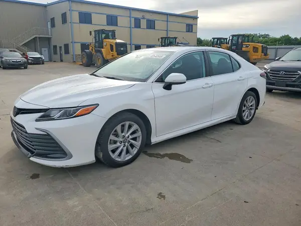 4T1C11AK0NU633044 2022 TOYOTA CAMRY - Image 1