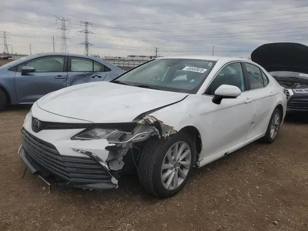4T1C11AK0NU638065 2022 TOYOTA CAMRY - Image 1