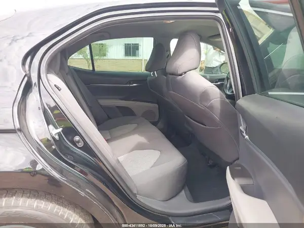 4T1C11AK0NU651396 2022 TOYOTA CAMRY - Image 8