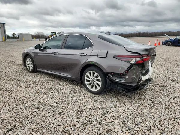 4T1C11AK0NU654573 2022 TOYOTA CAMRY - Image 2