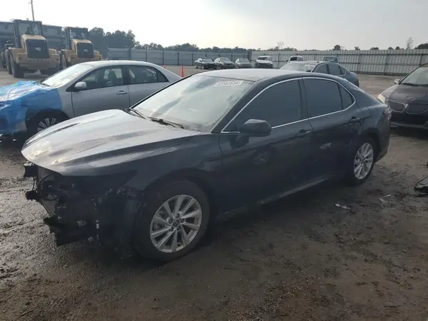 4T1C11AK0NU659692 2022 TOYOTA CAMRY - Image 1