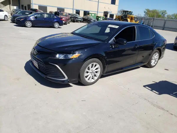 4T1C11AK0NU661927 2022 TOYOTA CAMRY - Image 1