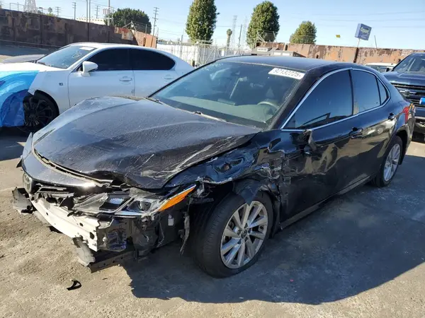 4T1C11AK0NU666898 2022 TOYOTA CAMRY - Image 1