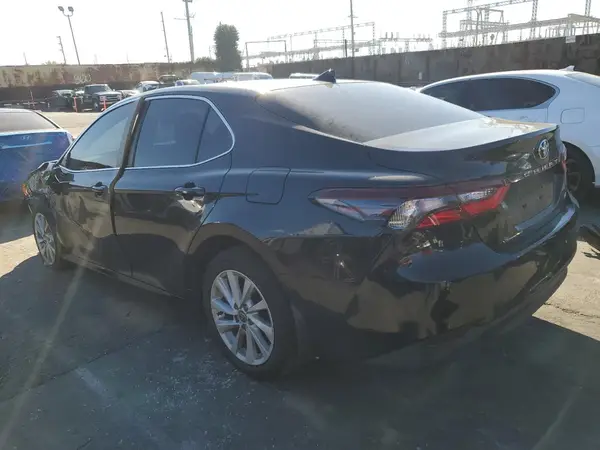 4T1C11AK0NU666898 2022 TOYOTA CAMRY - Image 2
