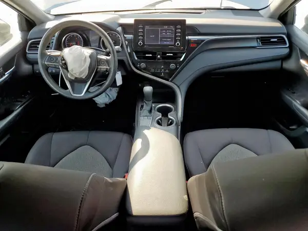 4T1C11AK0NU668330 2022 TOYOTA CAMRY - Image 8