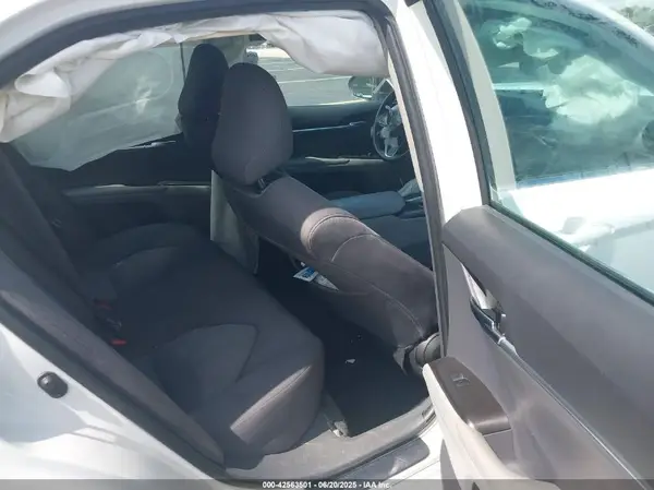 4T1C11AK0NU668375 2022 TOYOTA CAMRY - Image 8