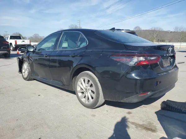 4T1C11AK0NU685936 2022 TOYOTA CAMRY - Image 2