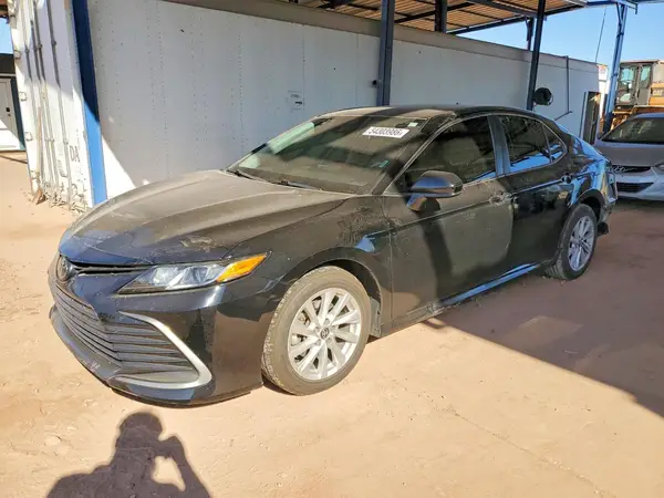 4T1C11AK0NU689761 2022 TOYOTA CAMRY - Image 1