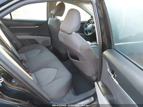 4T1C11AK0NU692739 2022 TOYOTA CAMRY - Image 8
