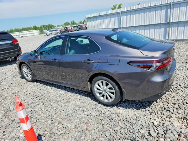 4T1C11AK0NU700886 2022 TOYOTA CAMRY - Image 2