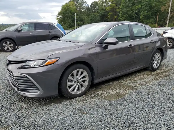 4T1C11AK0NU713850 2022 TOYOTA CAMRY - Image 1
