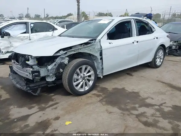 4T1C11AK0PU132013 2023 TOYOTA CAMRY - Image 2