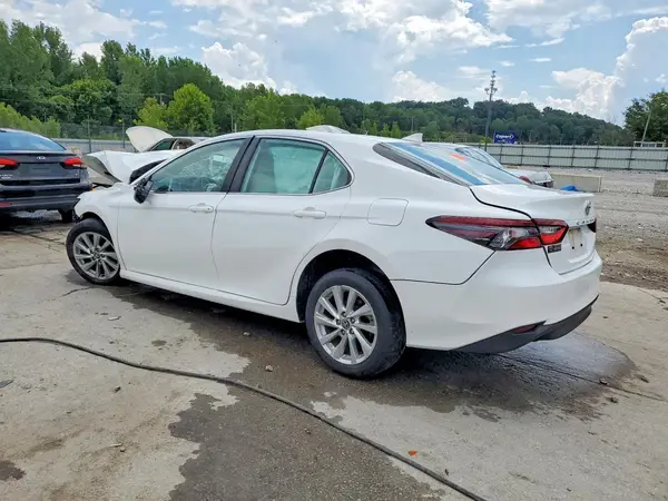 4T1C11AK0PU132612 2023 TOYOTA CAMRY - Image 2