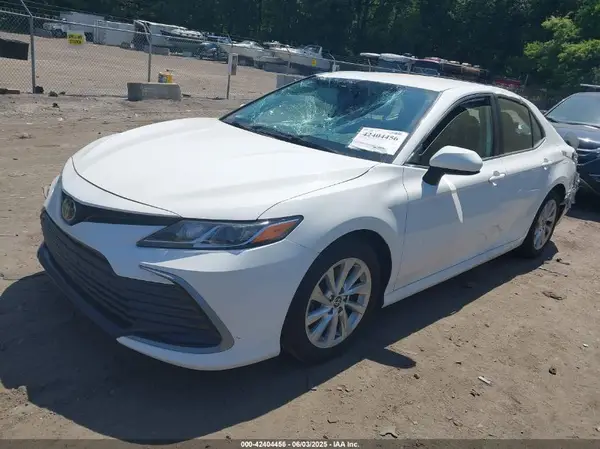 4T1C11AK0PU145781 2023 TOYOTA CAMRY - Image 2