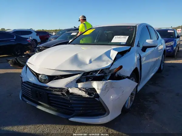 4T1C11AK0PU155159 2023 TOYOTA CAMRY - Image 2