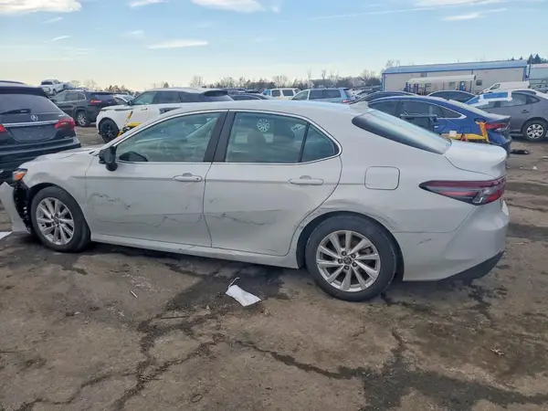 4T1C11AK0PU173998 2023 TOYOTA CAMRY - Image 2
