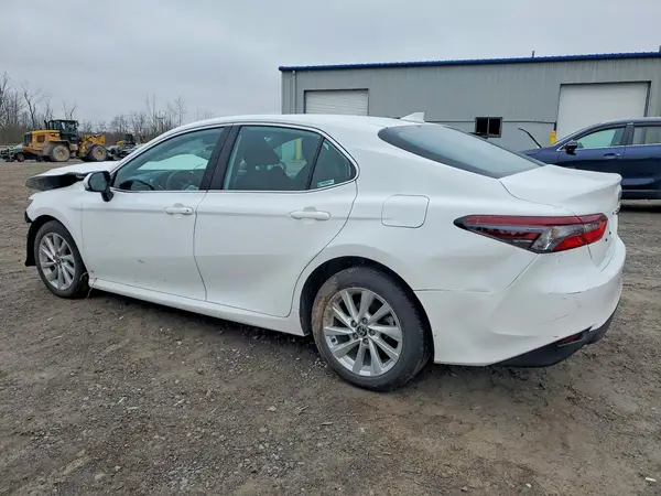 4T1C11AK0PU180658 2023 TOYOTA CAMRY - Image 2