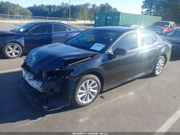 4T1C11AK0PU181616 2023 TOYOTA CAMRY - Image 2