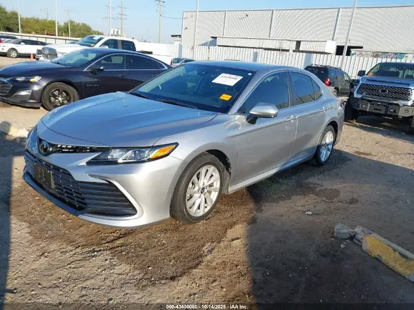 4T1C11AK0PU724933 2023 TOYOTA CAMRY - Image 2