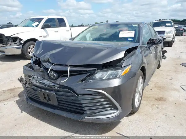 4T1C11AK0PU807875 2023 TOYOTA CAMRY - Image 2