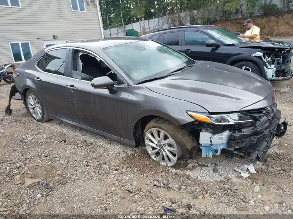 4T1C11AK0PU823171 2023 TOYOTA CAMRY - Image 1