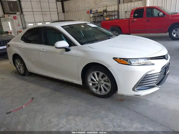 4T1C11AK0RU195292 2024 TOYOTA CAMRY - Image 1