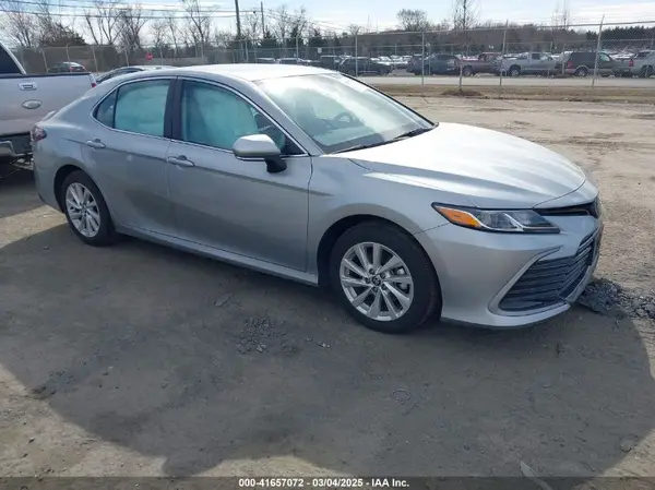 4T1C11AK0RU204203 2024 TOYOTA CAMRY - Image 1