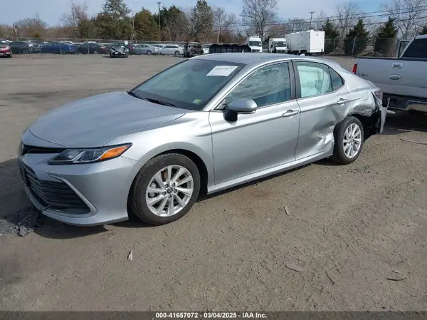4T1C11AK0RU204203 2024 TOYOTA CAMRY - Image 2