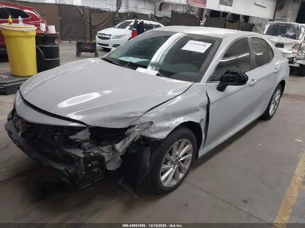4T1C11AK0RU223446 2024 TOYOTA CAMRY - Image 2