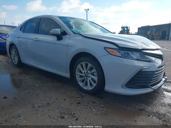 4T1C11AK0RU235922 2024 TOYOTA CAMRY - Image 1