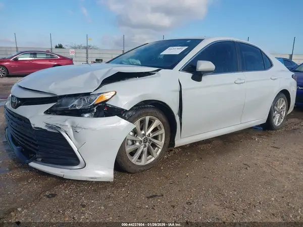 4T1C11AK0RU235922 2024 TOYOTA CAMRY - Image 2