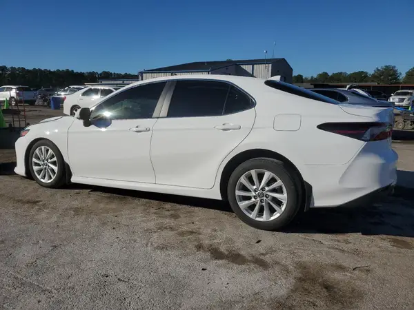4T1C11AK0RU253868 2024 TOYOTA CAMRY - Image 2