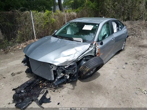 4T1C11AK0RU861602 2024 TOYOTA CAMRY - Image 2