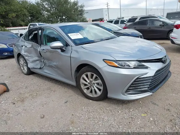 4T1C11AK0RU868405 2024 TOYOTA CAMRY - Image 1