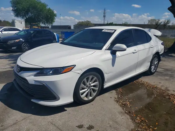 4T1C11AK0RU879999 2024 TOYOTA CAMRY - Image 1